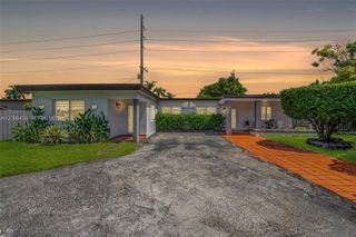 400 Central Blvd, Miami, FL 33144
