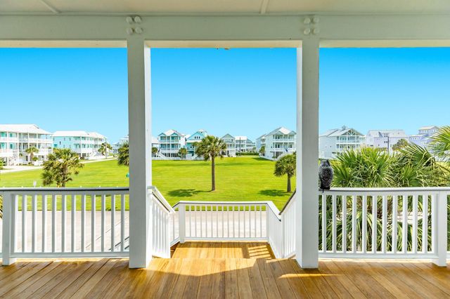 3802 Sea Urchin, Galveston, TX 77554