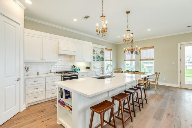 3802 Sea Urchin, Galveston, TX 77554