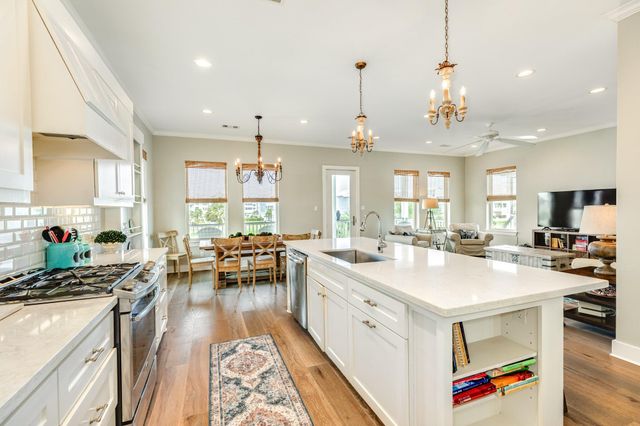 3802 Sea Urchin, Galveston, TX 77554