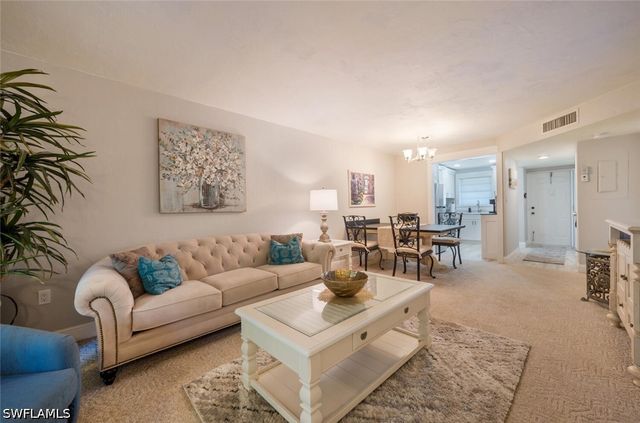 499 Forest Lakes BLVD 105, Naples, FL 34105