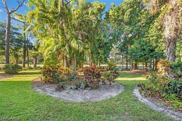 499 Forest Lakes BLVD 105, Naples, FL 34105