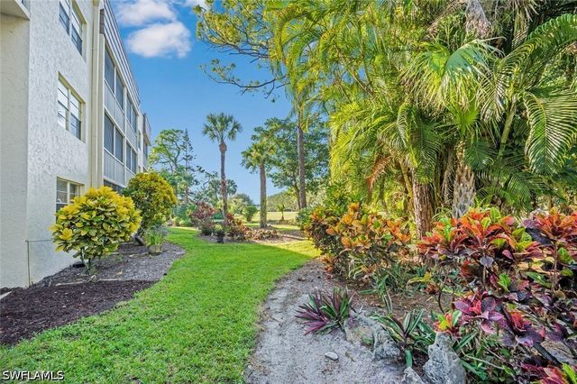 499 Forest Lakes BLVD 105, Naples, FL 34105