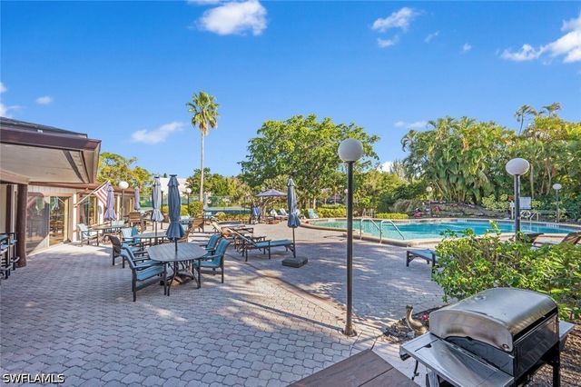 499 Forest Lakes BLVD 105, Naples, FL 34105