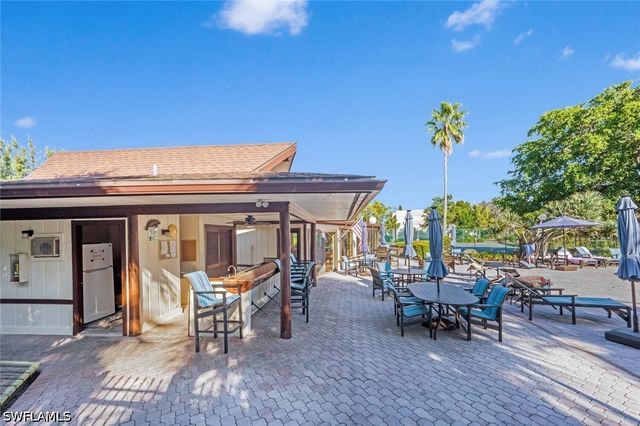 499 Forest Lakes BLVD 105, Naples, FL 34105