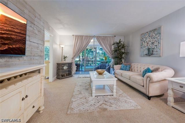 499 Forest Lakes BLVD 105, Naples, FL 34105