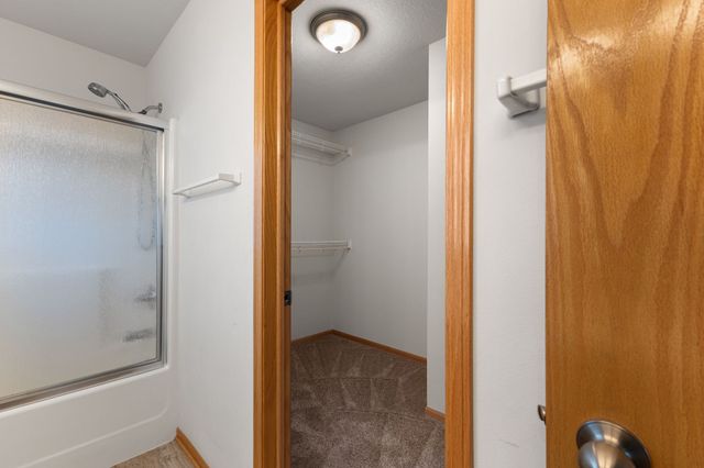 904 NE Otter Ridge Circle, Ankeny, IA 50021