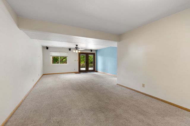 904 NE Otter Ridge Circle, Ankeny, IA 50021