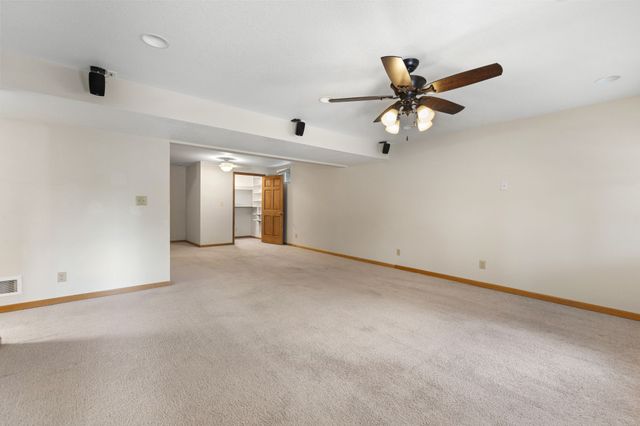 904 NE Otter Ridge Circle, Ankeny, IA 50021