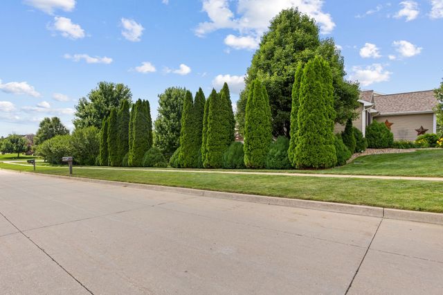 904 NE Otter Ridge Circle, Ankeny, IA 50021