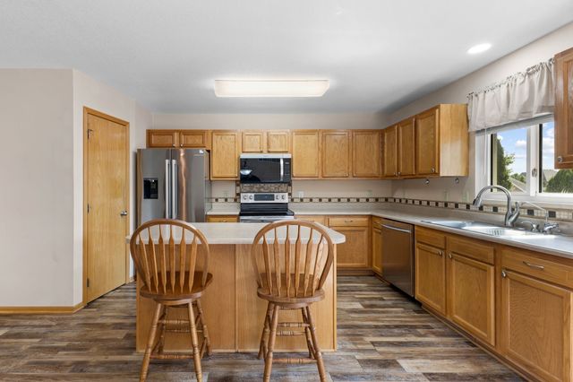 904 NE Otter Ridge Circle, Ankeny, IA 50021