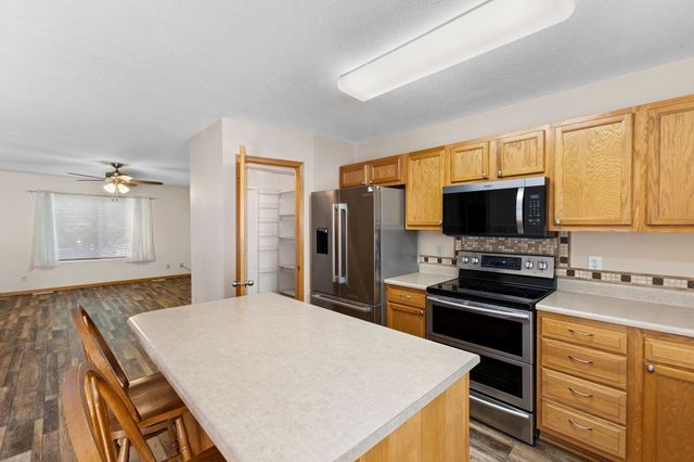 904 NE Otter Ridge Circle, Ankeny, IA 50021