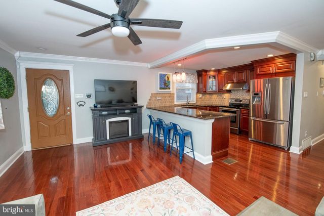8734 FRONTENAC ST, Philadelphia, PA 19152