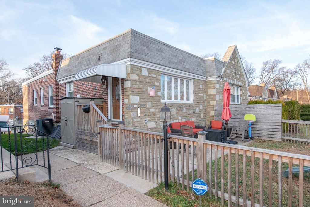 8734 FRONTENAC ST, Philadelphia, PA 19152