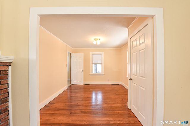 6 Springdale Street, Milford, CT 06460