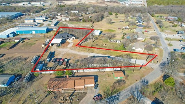 920 Oil Mill Road, Van Alstyne, TX 75495