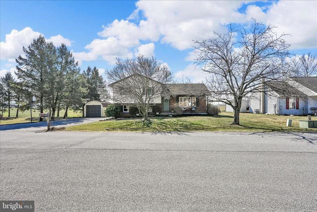 28 MAPLE LN, Myerstown, PA 17067