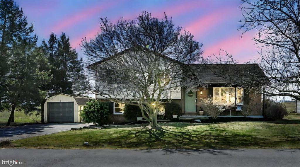 28 MAPLE LN, Myerstown, PA 17067