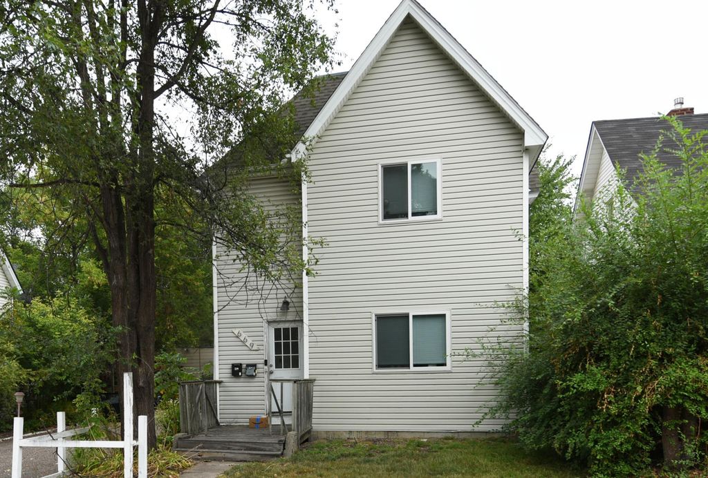 669 Old Highway 8 NW, New Brighton, MN 55112 — exterior