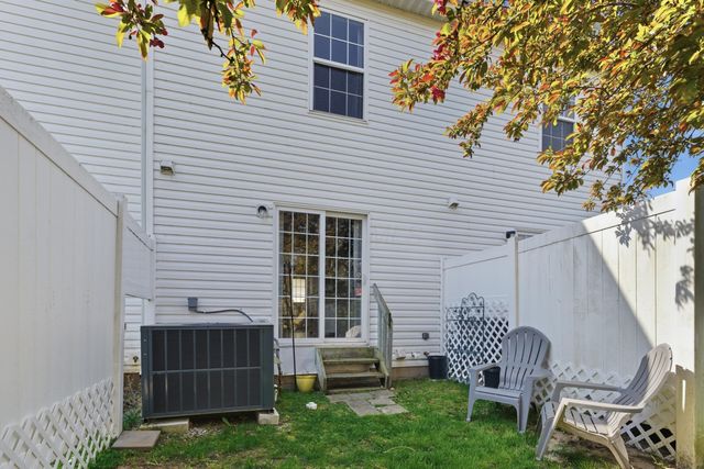 6014 Brice Park Drive, 17B, Canal Winchester, OH 43110