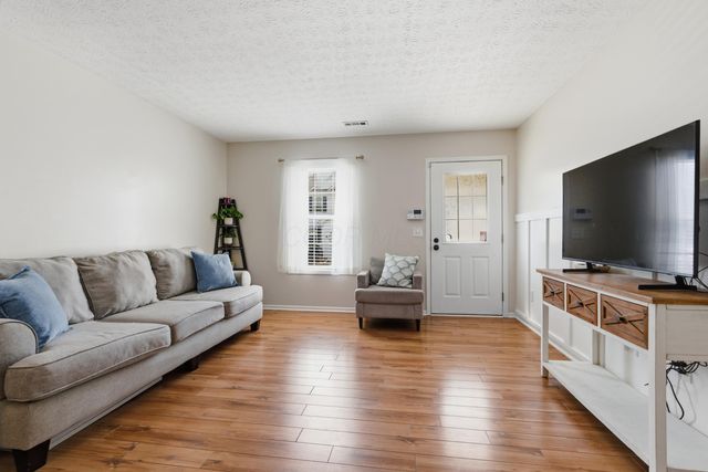 6014 Brice Park Drive, 17B, Canal Winchester, OH 43110