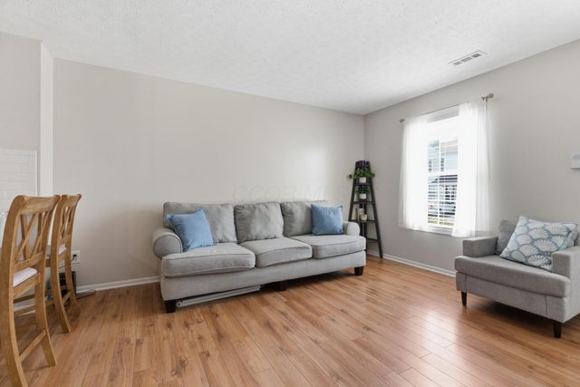 6014 Brice Park Drive, 17B, Canal Winchester, OH 43110