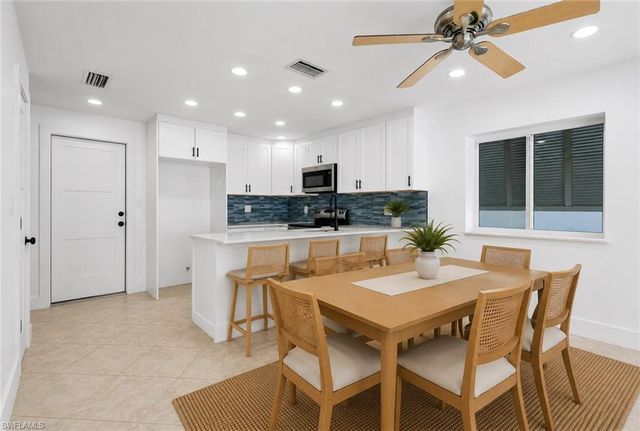 193 Hibiscus DR, Fort Myers Beach, FL 33931