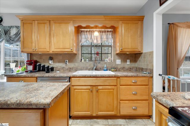 101 Surrey Lane, Seneca, SC 29672