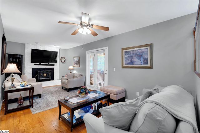 101 Surrey Lane, Seneca, SC 29672