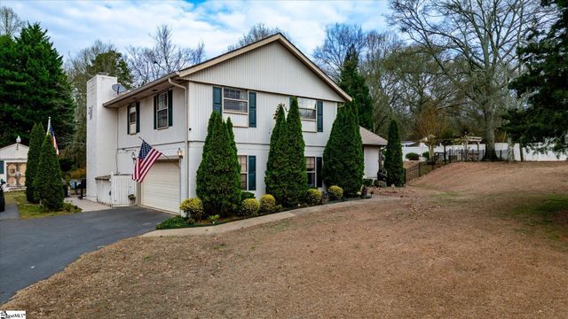 101 Surrey Lane, Seneca, SC 29672