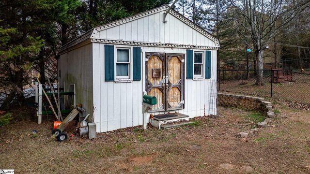 101 Surrey Lane, Seneca, SC 29672