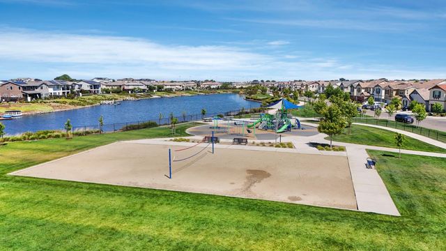 1952 Garden Farms Ave, Lathrop, CA 95330