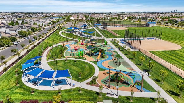 1952 Garden Farms Ave, Lathrop, CA 95330
