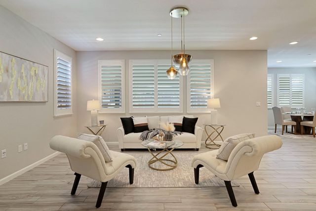 1952 Garden Farms Ave, Lathrop, CA 95330
