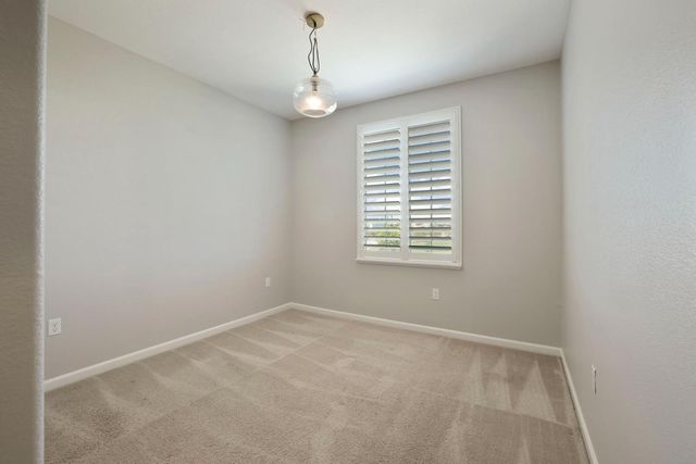1952 Garden Farms Ave, Lathrop, CA 95330