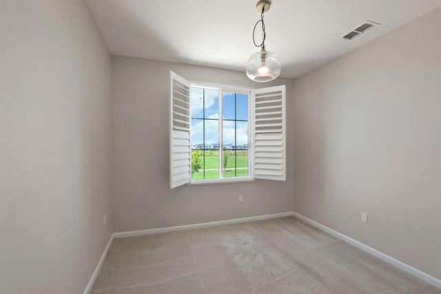 1952 Garden Farms Ave, Lathrop, CA 95330
