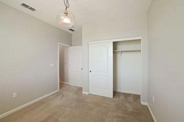 1952 Garden Farms Ave, Lathrop, CA 95330