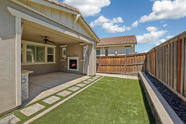 1952 Garden Farms Ave, Lathrop, CA 95330