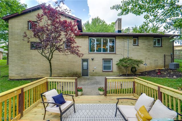 1501 Corrib Avenue NW, Canton, OH 44708