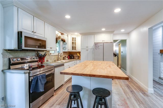 1501 Corrib Avenue NW, Canton, OH 44708