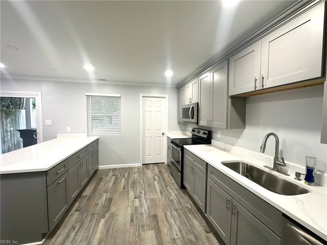 4505 Saint John CT, Virginia Beach, VA 23455