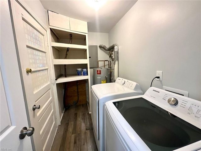 4505 Saint John CT, Virginia Beach, VA 23455