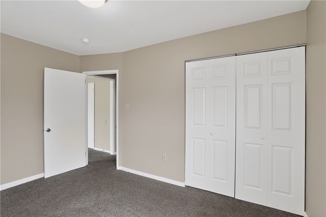 2217 S Hadley Road, Springfield, OH 45505