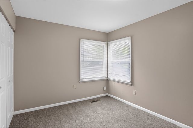 2217 S Hadley Road, Springfield, OH 45505
