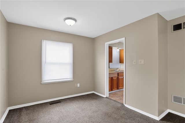 2217 S Hadley Road, Springfield, OH 45505