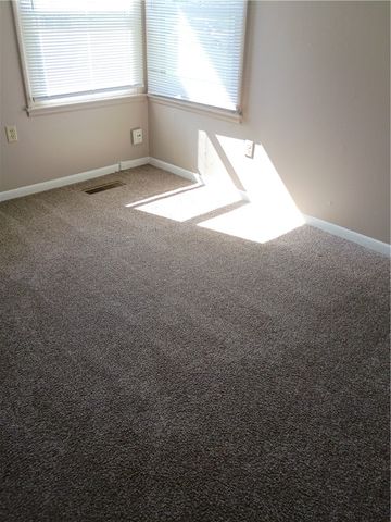 2217 S Hadley Road, Springfield, OH 45505