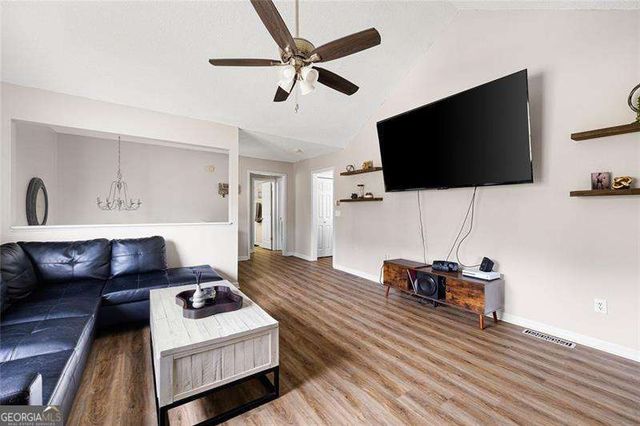 21 Camden Woods Drive NW, Cartersville, GA 30121