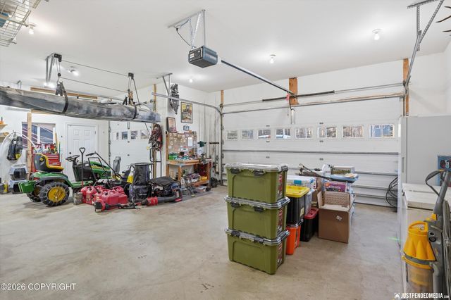 7060 W Moose Ridge Circle, Wasilla, AK 99623