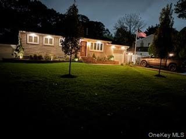 2287 Feuereisen Avenue, Ronkonkoma, NY 11779