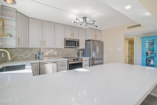 6502 N Central Avenue B103, Phoenix, AZ 85012